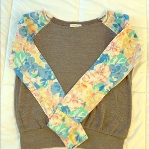 Ocean Drive Tops - Floral sleeve printed sweatshirt Sz M Ocean Drive Tops - Floral sleeve printed sweatshirt Sz M